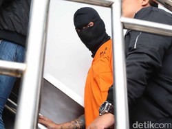 Jadi Tersangka Kasus Psikotropika, Bagaimana Pergaulan Tora Sudiro?