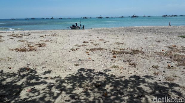 Pantai di Ciletuh