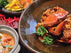 Yuk, Cicipi Chilli Crab dan Hainan Chicken Rice Kreasi Chef Singapura di Sini!