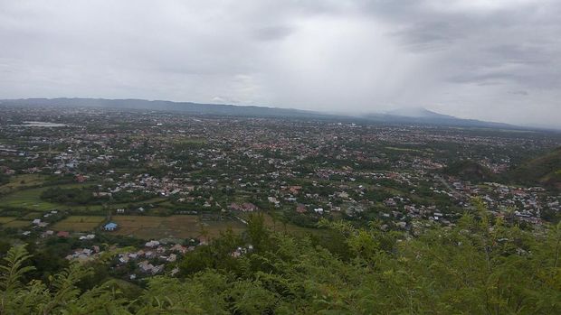 Panorama dari atas Bukit Goh Cut