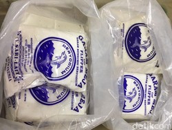 Curhat Pedagang Garam, 1 Pak Dulu Rp 15.000 Sekarang Rp 38.000