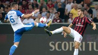 Menjamu Craiova, Milan berbekal kemenangan 1-0 di leg pertama. Foto: Emilio Andreoli/Getty Images