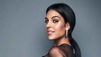 Georgina Rodriguez menjadi wanita yang kini mendampingi Ronaldo. Wanita berparas cantik itu sudah memberi CR7 satu anak hasil hubungannya. (Foto: dok. Hola)
