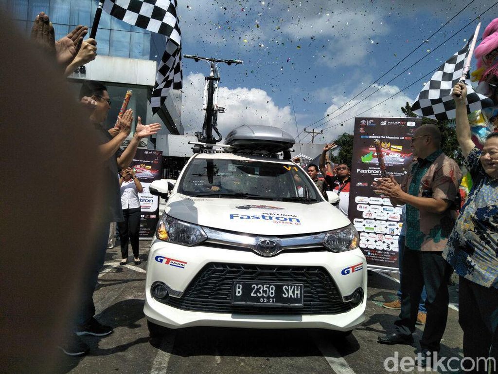 Avanza-Veloz Jadi Mobil yang Asyik Buat Touring dan Nongkrong Avanza-Veloz Jadi Mobil yang Asyik Buat Touring dan Nongkrong