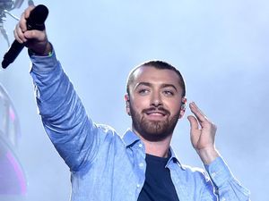 Sempat Cedera Pita Suara, Penyanyi Sam Smith Tunda Tur Sempat Cedera Pita Suara, Penyanyi Sam Smith Tunda Tur