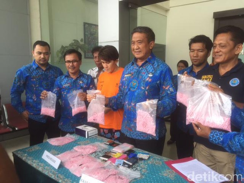 BNN Tangkap 16.992 Butir Pil Ekstasi di Medan