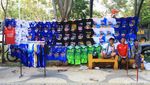 Penjualan Atribut Persib Sepi Pembeli