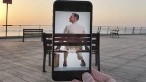 Seperti Puzzle, Foto Biasa Jadi Keren