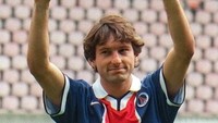 Leonardo sebenarnya cuma semusim main di PSG, 1996–1997. Tapi kedekatannya dengan PSG sempat membuat pria 47 tahun itu balik sebagai direktur sepakbola klub tersebut. (Foto: GABRIEL BOUYS/AFP PHOTO)