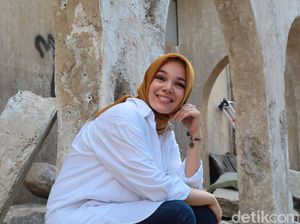 Dewi Sandra Ngelamun Aja, Manisnya Senyum Chelsea Islan