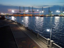 Cantiknya Tanggul di Kalibaru, Bisa Prewedding Hingga Lihat Sunset