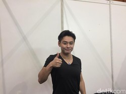 Kenji Ohba dan Yuma Ishigaki dekat Bagai Ayah dan Anak