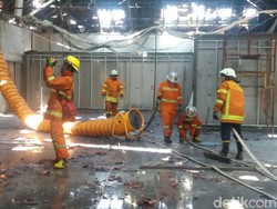 Sebuah Bangunan di Rumah Mode Setiabudi Bandung Habis Terbakar