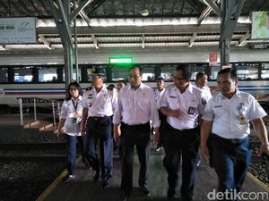 Menhub Budi Tinjau Terminal Pekalongan