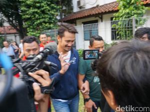 Pengacara: Sebelum Pakai Dumolid, Tora Pernah Pakai Obat Dokter Pengacara: Sebelum Pakai Dumolid, Tora Pernah Pakai Obat Dokter