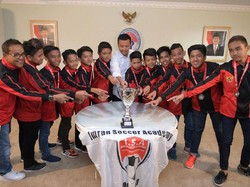 Jadi Juara di Inggris, Imran Soccer Academy Dijamu Menpora