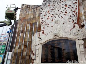 Monumen Bom Bali Dibersihkan