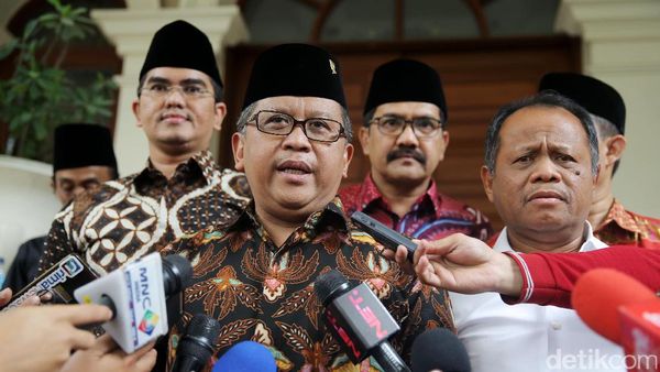 Sekjen PDIP Temui Hamzah Haz