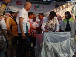 Gowes Bareng Sandiaga, Menpora Bahas Hari Bersepeda