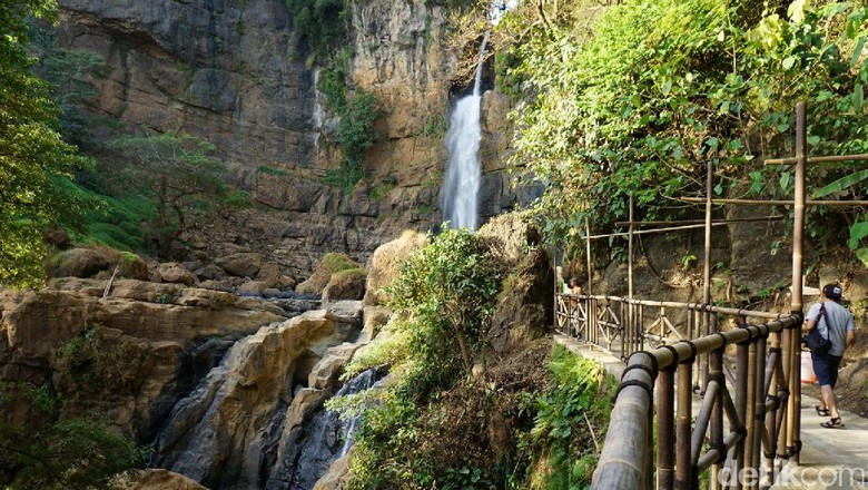 Curug Cimarinjung di Geopark Ciletuh, Sukabumi (Mukhlis/detikTravel)