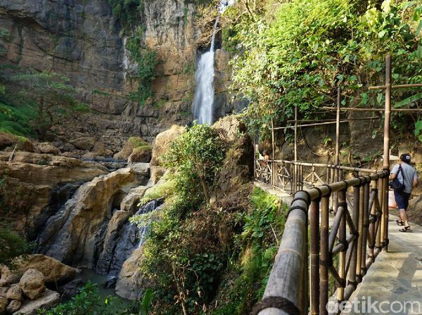 Foto: Curug Paling Hits di Geopark Ciletuh