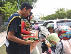 Promosi Aceh Internasional Halal Food Festival, Duta Wisata Bagi-bagi Beulukat