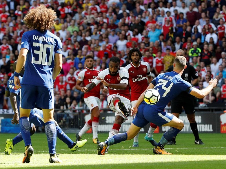 Arsenal vs Chelsea Masih Tanpa Gol Arsenal vs Chelsea Masih Tanpa Gol