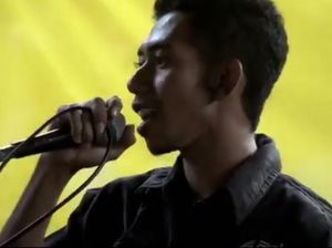 Video Pria Sumbang Lagu dan Menangis di Nikahan Mantan Ini Sedang Viral