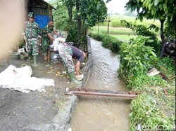 Cerita Kodim 0607 Perbaiki Saluran Irigasi Petani di Sukabumi