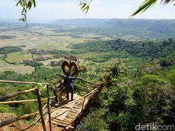 Bukit Panenjoan, Spot Foto Instagramable di Geopark Ciletuh