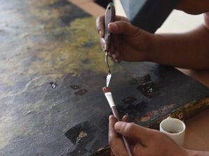 Begini Caranya Menyelamatkan Lukisan Pantai Flores Senilai Rp 1,5 M