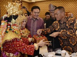 Saat Kapolrestabes Bertemu Sesama Warga Palembang di Surabaya