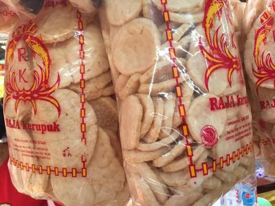 Kriuk-kriuk 9 Kerupuk Favorit Ini Bikin Makan Makin Lahap