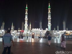 Video: Suasana Subuh di Masjid Nabawi