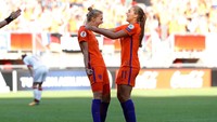 Vivianne Miedema menjadi bintang Timnas Belanda dengan dua gol yang dia buat. (Foto: REUTERS/Yves Herman)
