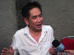 Sys NS Meninggal Dunia hingga Rumah Tessa Kaunang Digerebek Sandy Tumiwa