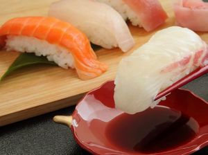 Baju Kena Kecap Saat Makan Sushi? Begini Cara Mudah dan Ampuh Hilangkan Noda Baju Kena Kecap Saat Makan Sushi? Begini Cara Mudah dan Ampuh Hilangkan Noda