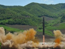 China Serukan Korut Hentikan Uji Coba Rudal dan Nuklir