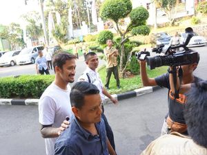 Sampai Kapan Tora Sudiro Direhab? Sampai Kapan Tora Sudiro Direhab?