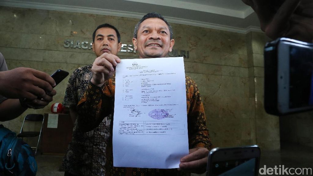 Giliran PKS dan Demokrat Laporkan Viktor Laiskodat ke Bareskrim Giliran PKS dan Demokrat Laporkan Viktor Laiskodat ke Bareskrim