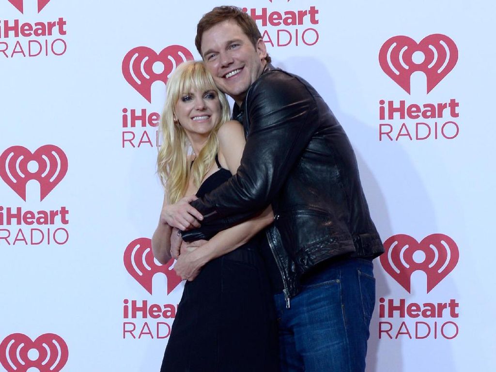 Chris Pratt dan Anna Faris Akhirnya Resmi Cerai Chris Pratt dan Anna Faris Akhirnya Resmi Cerai