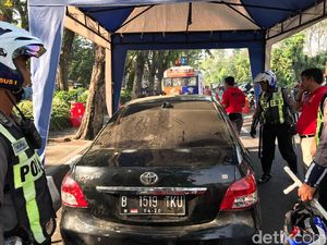 Amankan Mobil Vios Ugal-ugalan, Polisi Temukan Banyak Nopol Palsu