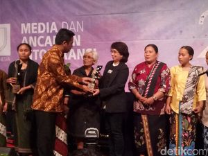 Suciwati hingga Aktivis Kendeng Raih Penghargaan di HUT Ke-23 AJI