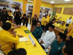 Gus Ipul Daftar Cagub Jatim di Golkar, Khofifah Belum