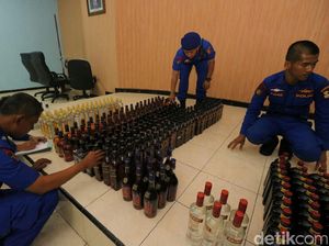 18 Koli Miras yang Dibawa Penumpang KM Dorolonda Diamankan