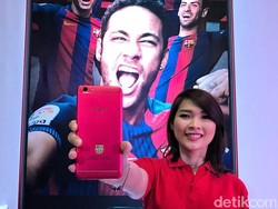 Oppo Rilis Ponsel Barcelona Berlapis Emas