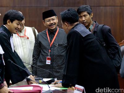 Foto: Suasana Sidang Perdana HTI Gugat Perppu Ormas
