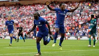Chelsea unggul lebih dulu melalui gol Victor Moses pada menit ke-46. Foto: Darren Staples/Reuters
