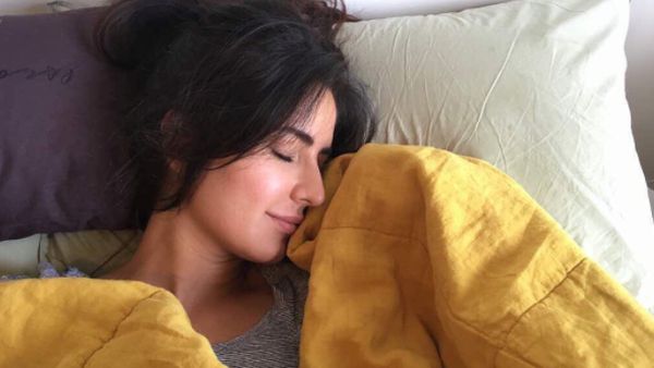 Pesohor Blasteran Inggris-India Ini Suka Polos di Instagram