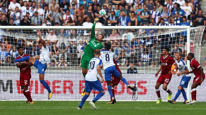 Lini Belakang bak Duri dalam Daging untuk Liverpool